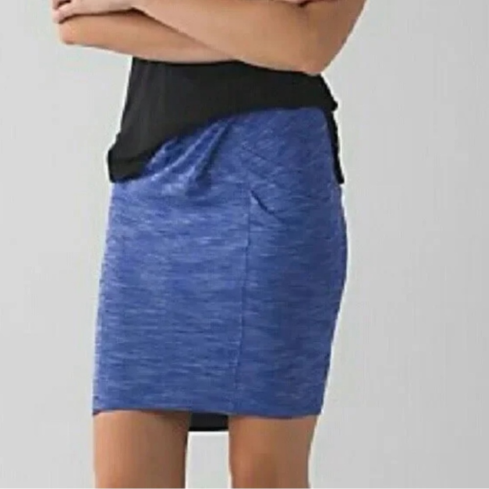New Lululemon robin’s egg blue Rare city pencil skirt Retail $89 6 Go where to